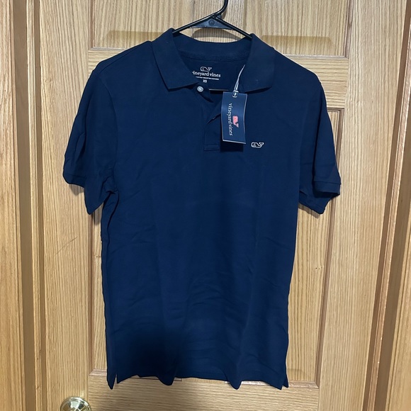 Brand new with tags Vineyard Vines polo. - Picture 1 of 1